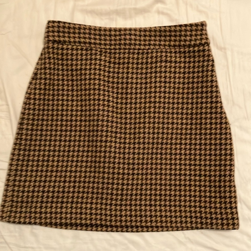Banana Republic petite 0 0p houndstooth brown mini skirt